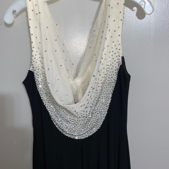 Mother of the bride dress from David’s Bridal. - Picture 1 of 4